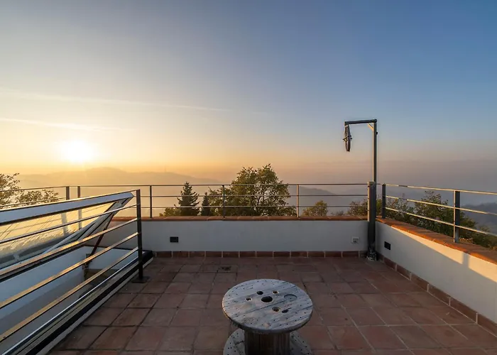 וילה Torre Di Montosolo *